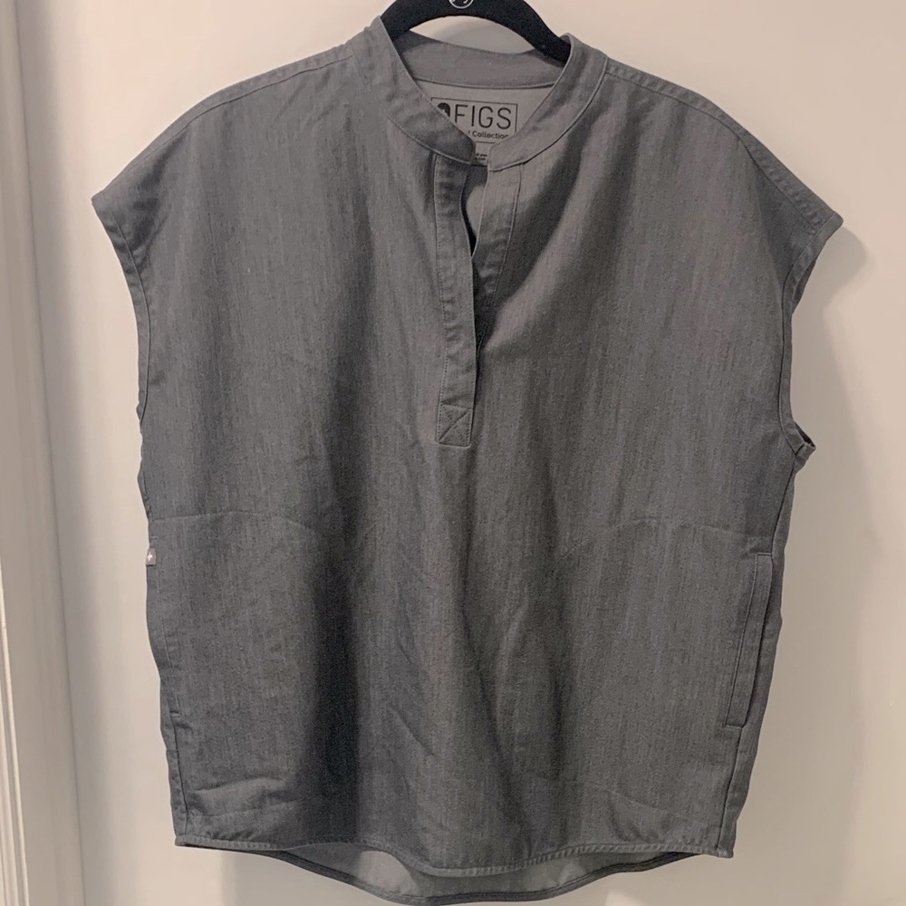 FIGS Rafaela Scrub Top XS - Picture 3 of 5
